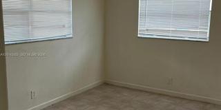 7721 SW 10th Ct Gallery 1
