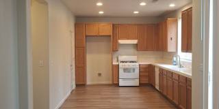 Lincoln Crossing, 2 Story 4 Bedroom, 2.5 bath, 2225sqft, Access to Clubhouse Pool & Amenities, Cul-de-sac, Large Rear Yard Gallery 17
