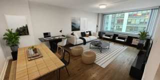 4602 North Clarendon Ave. Gallery 1