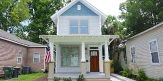 2 BED | 2 BATH | GATED BACKYARD | MIDTOWN Gallery 1