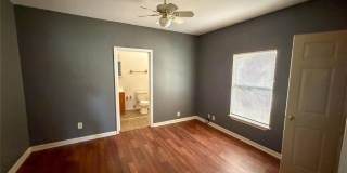 114 E Hull Street Gallery 13