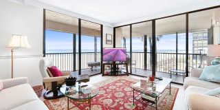 Luxurious Corner Unit with Stunning Floor-to-Ceiling Views! Gallery 5
