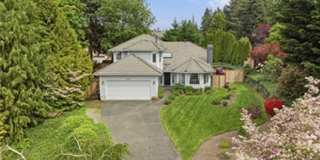 Light & Bright Steilacoom Gem Gallery 1