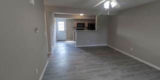 Large Duplex in Vanderveen Gallery 5