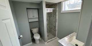 NEWLY UPDATED 2 BEDROOM AVAILABLE NOW Gallery 5