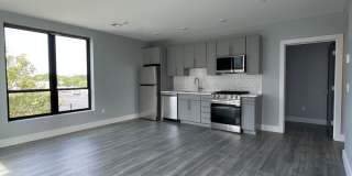 Charming 3 Bedroom-No Broker Fee Gallery 8