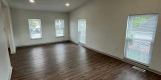 Renovated 5 Bedroom Home-Rare Find Gallery 8