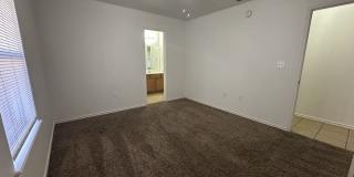 303 North Chicago Avenue - A 303 North Chicago Avenue - A Gallery 4