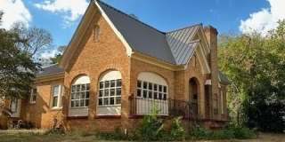 1501 N Jackson Street Gallery 1