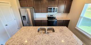 Fantastic Single-Family Home w/ 3 Car Garage - Ankeny Gallery 12