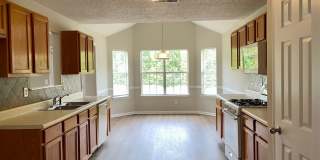 Updated, Spacious Brick Ranch in Great Neighbrorhood! Gallery 8