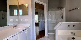 3BR 2BA Home w/ 2-Car Garage • Dishwasher • Large Patio in Kissimmee Gallery 25