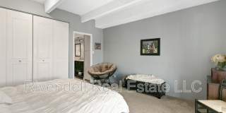 130 N Pearl St #1605 Gallery 11