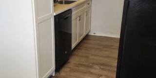 633 Oak Street Gallery 1