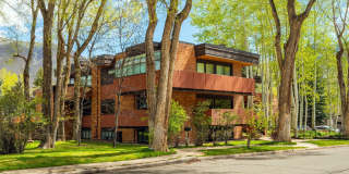 400 W Hopkins Avenue Gallery 36