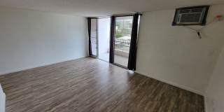 Dominis West #308  Studio with parking Gallery 7
