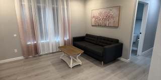 2819 South Pine Street Gallery 16