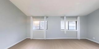 18428 POINT SENECA Place Gallery 32
