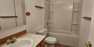Beautiful CK School District Home Backing to Greenbelt – Pets Negotiable! Gallery 13