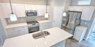 Three Bedroom Townhome Gallery 13