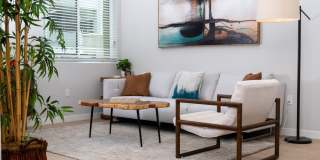 Downtown Ontario Luxury Apartments Gallery 42