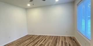 Great Location 3 bedroom 1 bath 1car garage Gallery 5