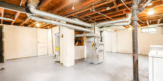 Newly Renovated - 3 Bed, 1.5 Bath Single-Family Home w/ Garage!! Gallery 32