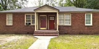 19 Woodlawn Avenue Gallery 1