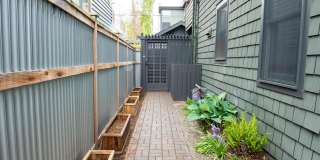 1208 East Barclay Court Gallery 5