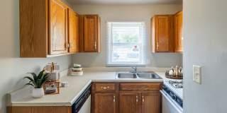River Pointe Townhomes Gallery 14