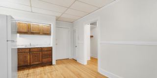 1440 West HOWARD Gallery 5
