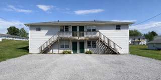 Nice 2 bedroom, 1 bath Fourplex Gallery 1