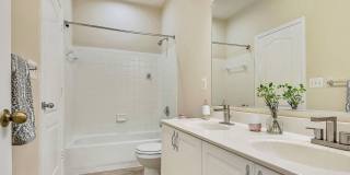 Resort-Style High View Townhome with 2-Car Garage, Private Office & Walkable Hunt Valley Location Gallery 36