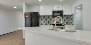 Room in 3 Bedroom Home at Jenkins Dr Gallery 5