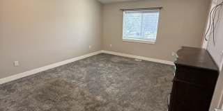 Gorgeous 6-bedroom, 4-bathroom with a large garage Salem Gallery 14