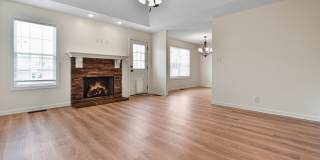 Pet Friendly Three Bedroom with Bonus! Gallery 6