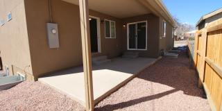 Brand new 3bdr 3bath duplex walking distance to Downtown Colorado Springs Gallery 24