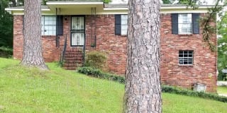 428 21st Ave NE Gallery 1