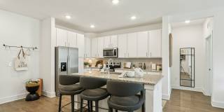 Maggie Flats Gallery 52