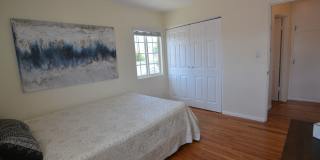 Kensington_Upper level Spacious 1Bed 1Bath reserved parking Gallery 4