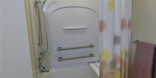 Senior Housing - Maple Brook at Golden Pond Gallery 10