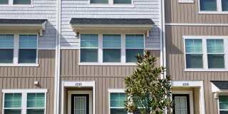 3-Bedroom, 3.5 Bath Townhome for Rent in Mooresville, NC | Attached Garage & Modern Kitchen Gallery 1
