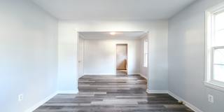 Spacious Duplex! Gallery 5