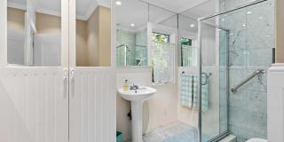 88 Central Avenue Gallery 36