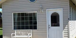 Cozy studio available now! Gallery 1