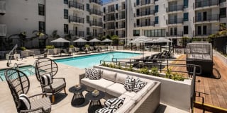 The Pearl Gallery 16