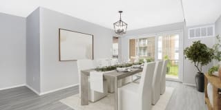 209 at Pickwick Apartments Gallery 11