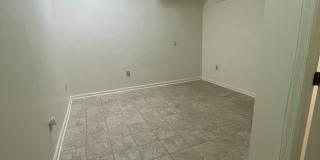 Prime location 2 Bedroom 1 Bath with Den Downtown Gallery 14