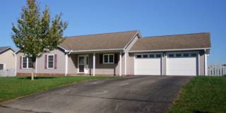 3 Bed/2 Bath. Master on Main. Close to shopping, US 460, and I-81 Gallery 1