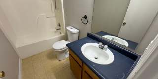 Lawrence-Fort Ben-Oaklandon 3 Bedroom and 2.5 Bathroom Gallery 27